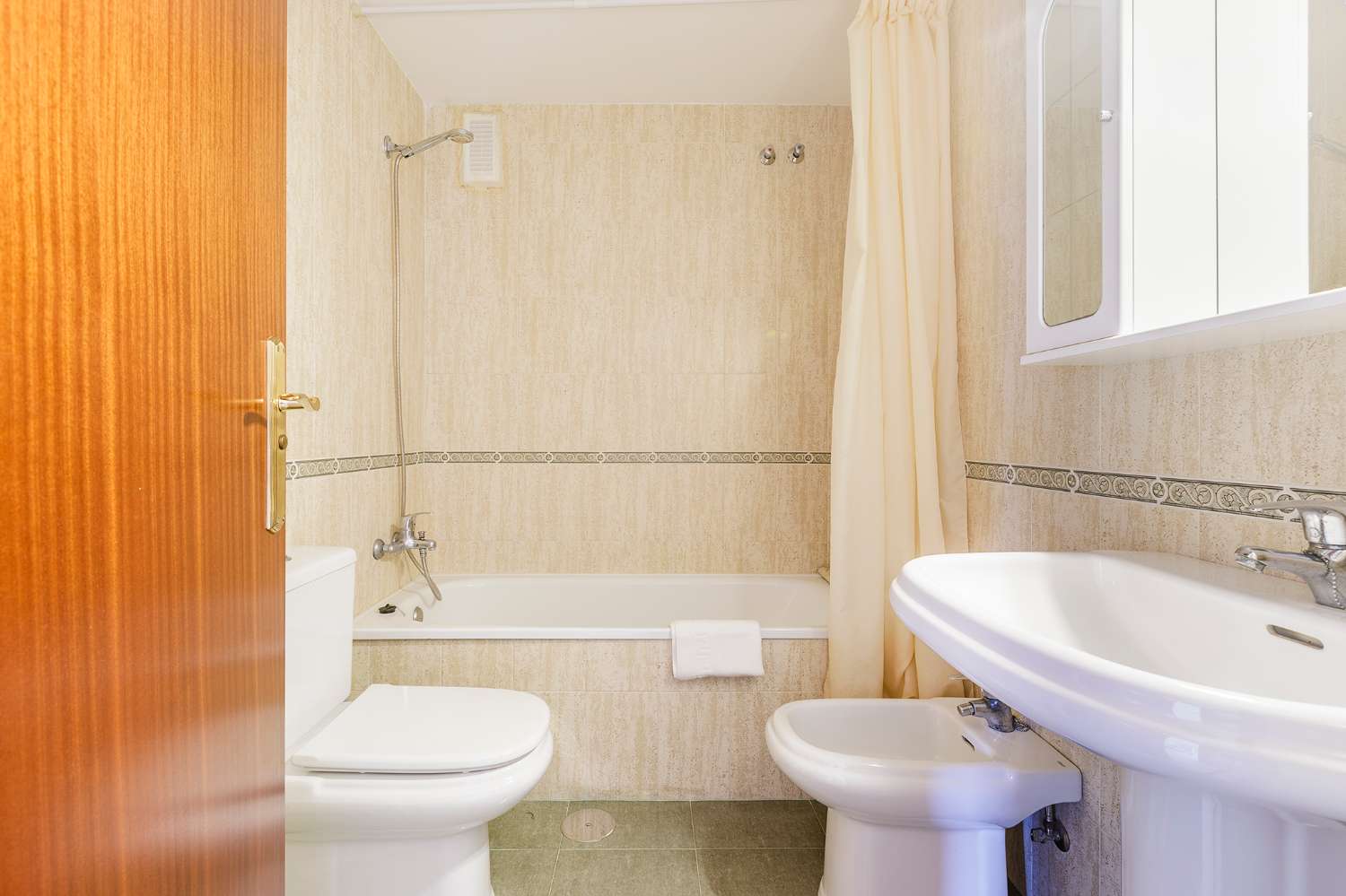 Piso en venta de 3 dormitorios Algarrobo Costa