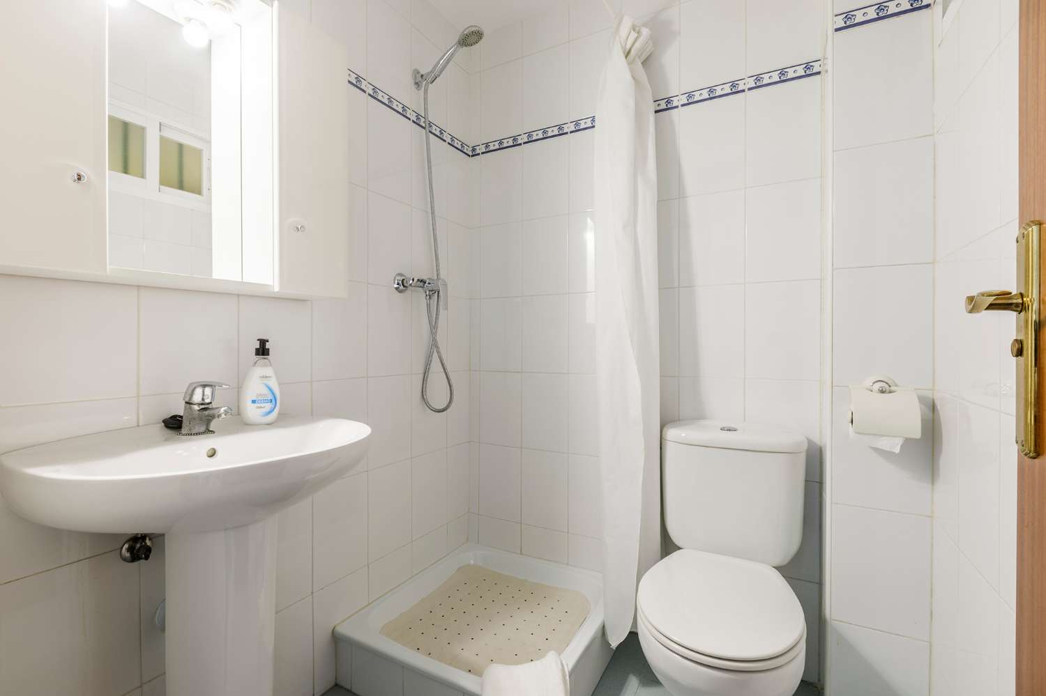 Piso en venta de 3 dormitorios Algarrobo Costa
