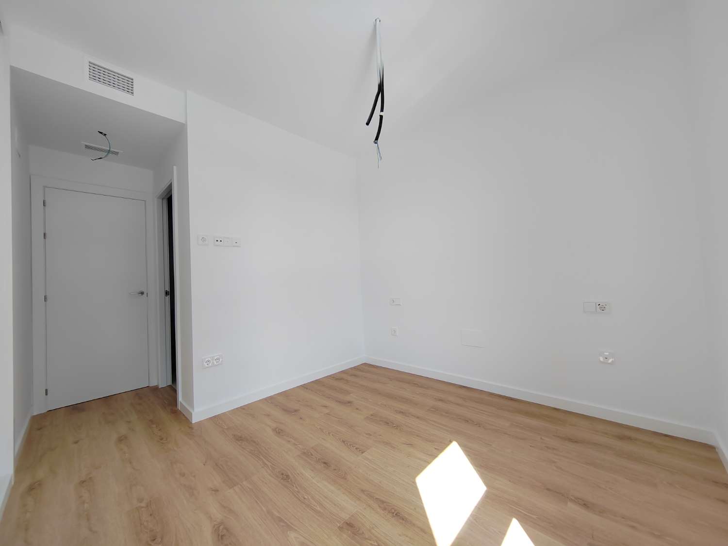 Appartement neuf en première ligne de plage à Torre del Mar