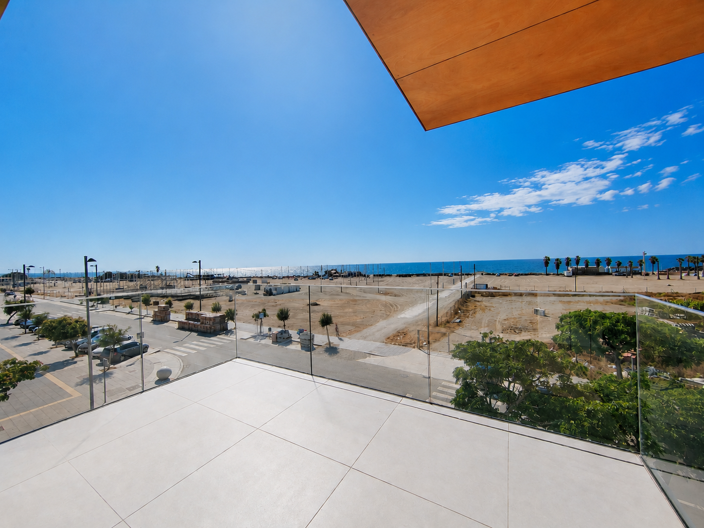 Appartement neuf en première ligne de plage à Torre del Mar