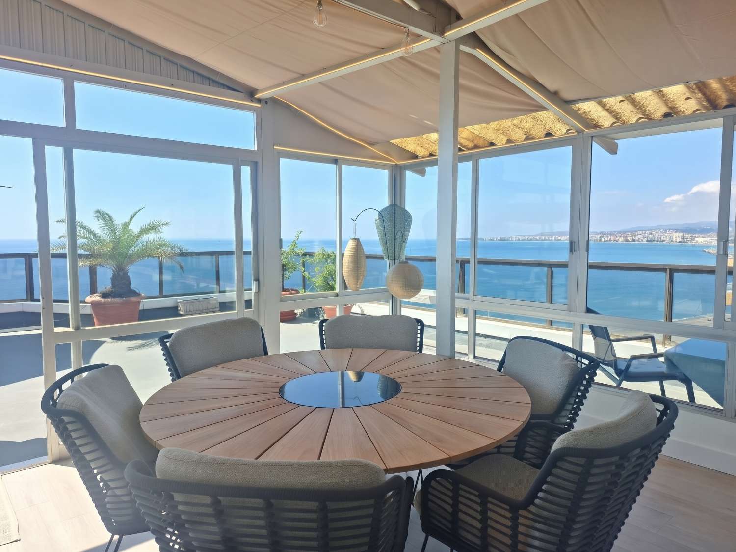 Kattohuoneisto myynnissä Algarrobo Costa