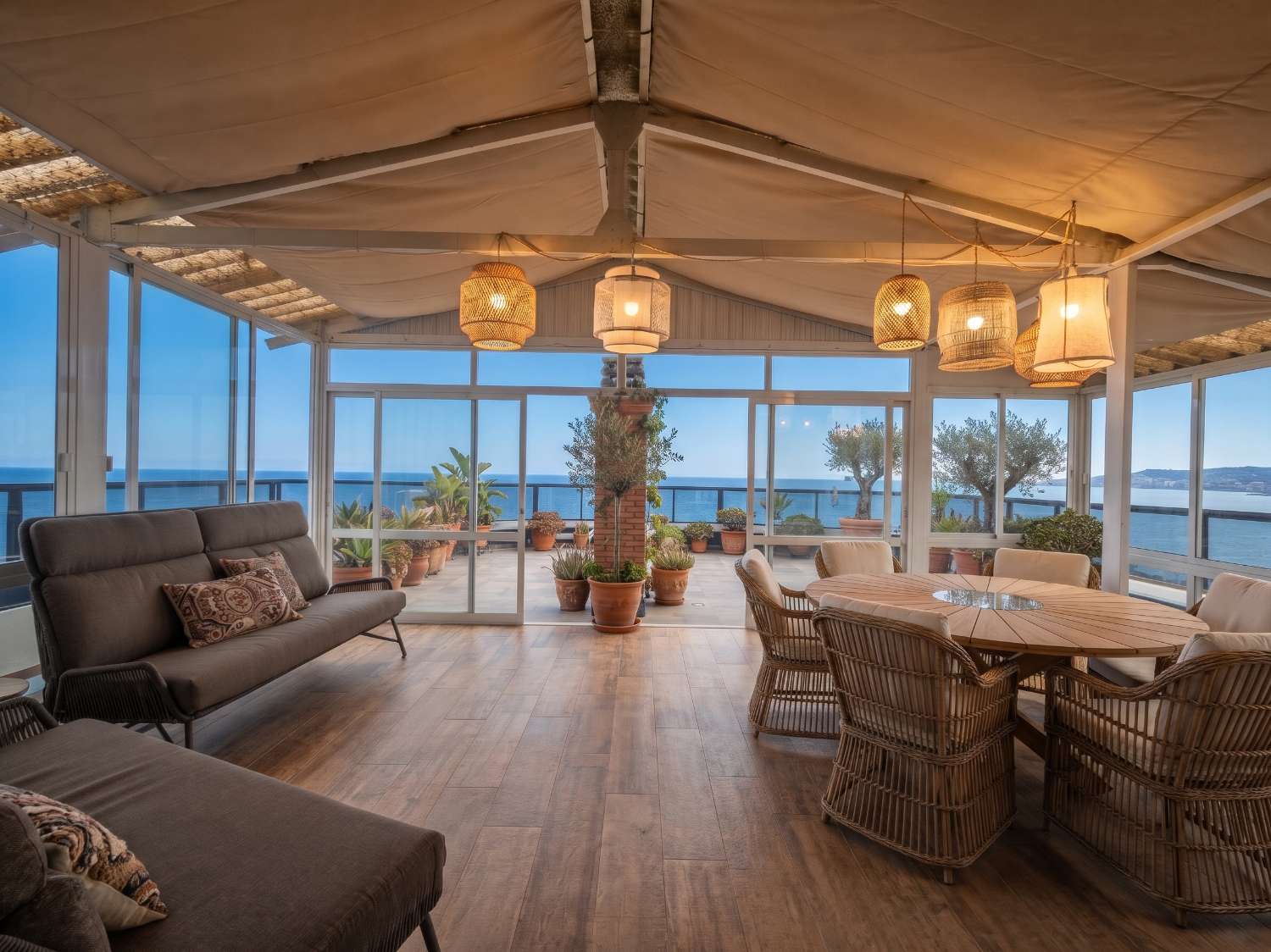 Kattohuoneisto myynnissä Algarrobo Costa