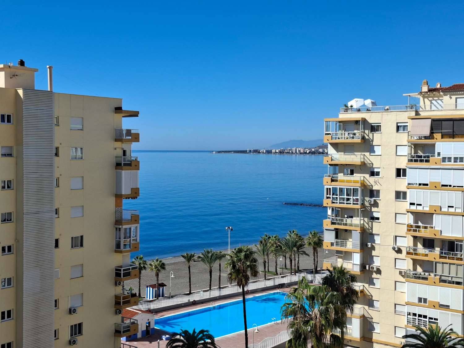 Huoneisto myynnissä Algarrobo Costa