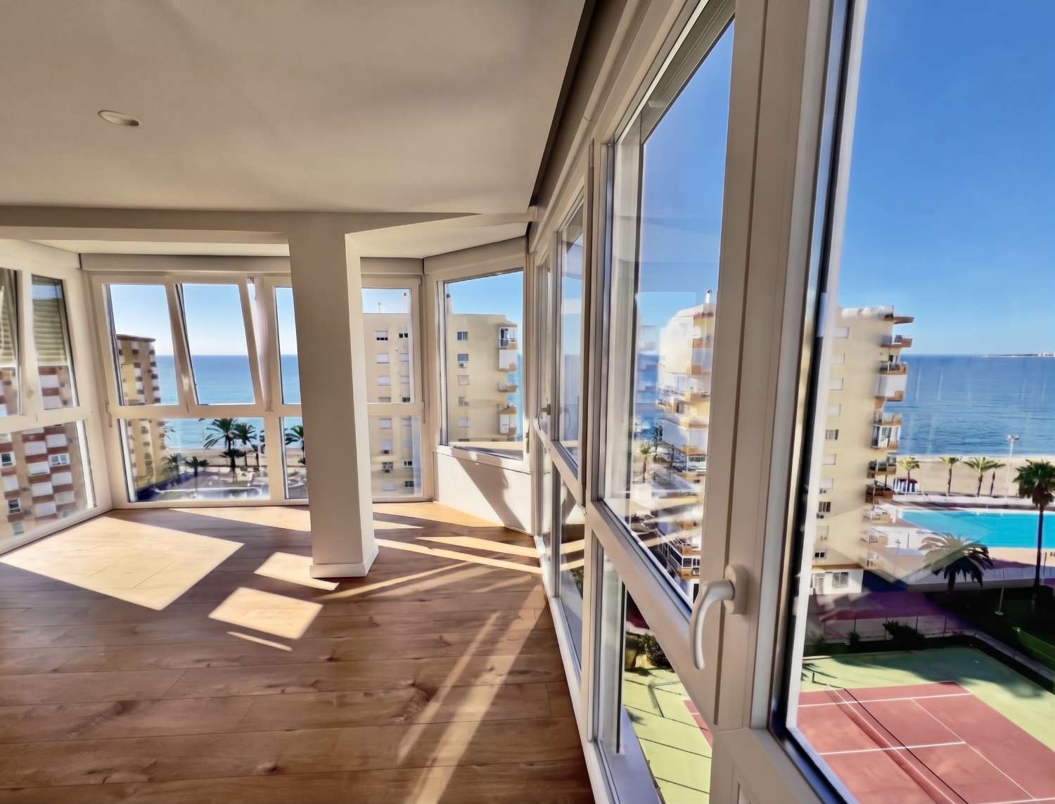 Huoneisto myynnissä Algarrobo Costa