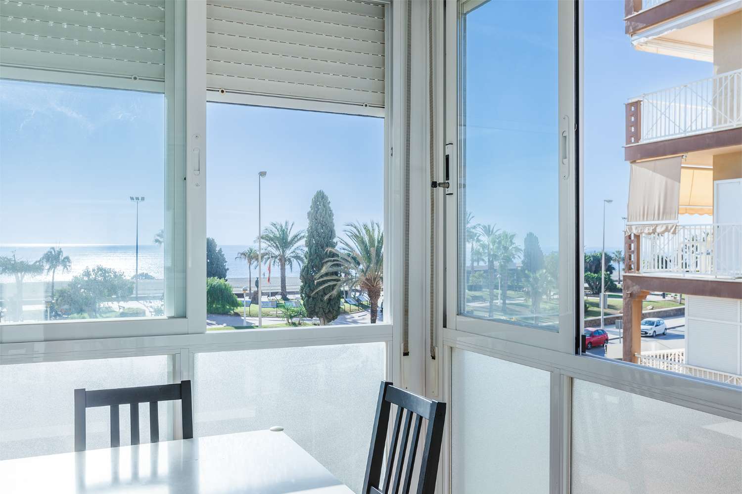 Tvårumslägenhet vid stranden i centrum av Torre del Mar