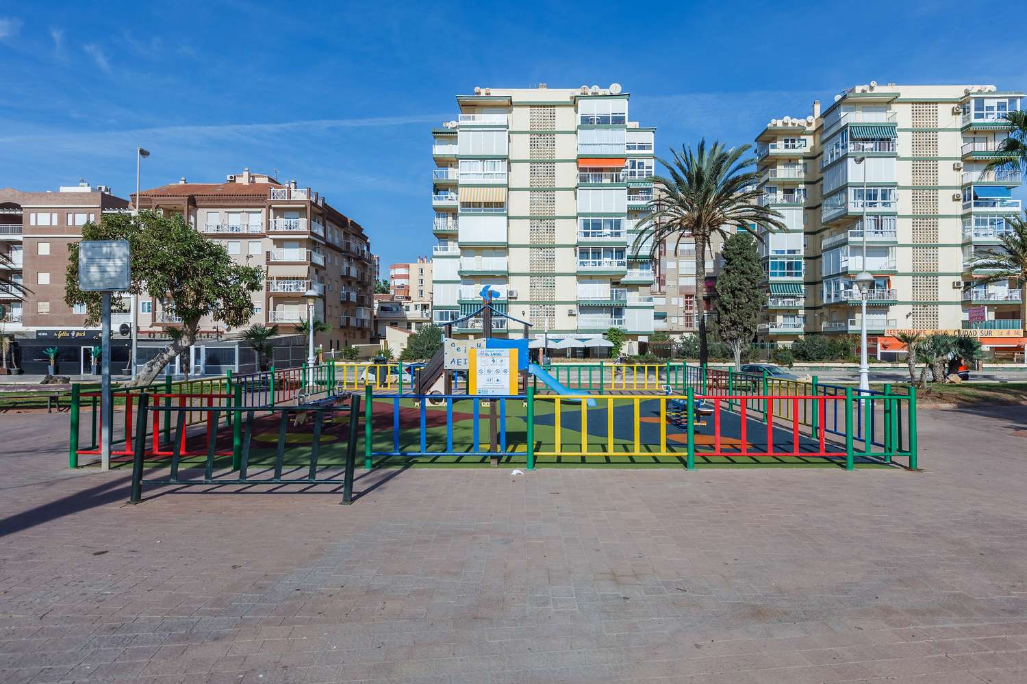 Tvårumslägenhet vid stranden i centrum av Torre del Mar
