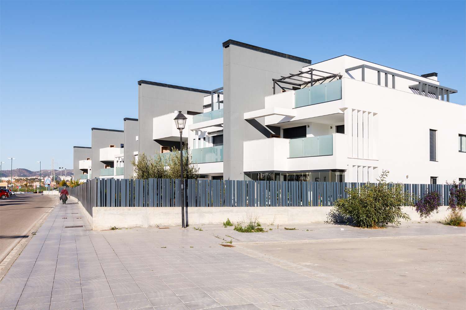 Appartement de trois chambres, avec jardin, barbecue et piscine communautaire à côté de la plage de Puerto de la Caleta