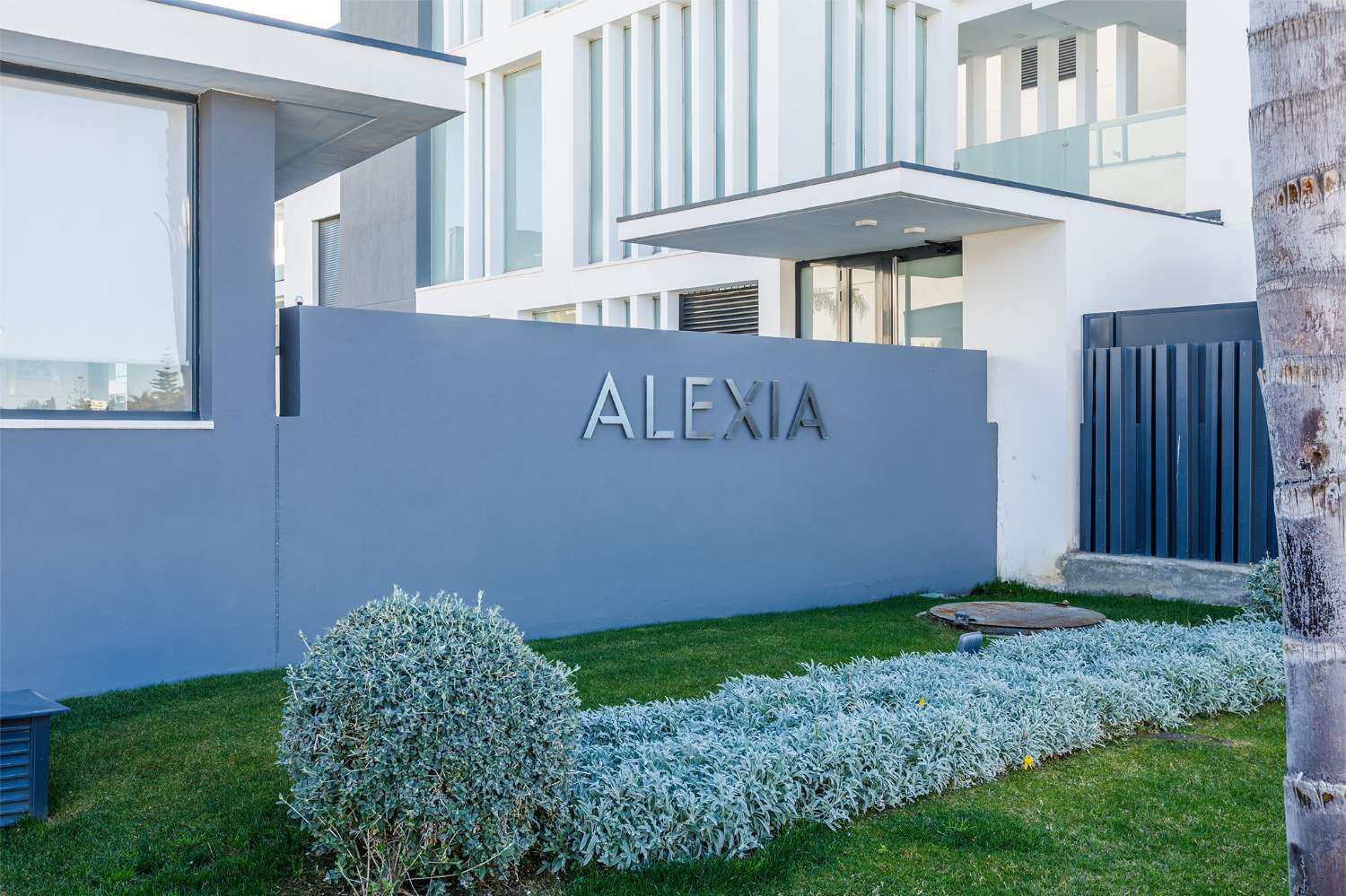 Apartment mit 3 Schlafzimmern, Garten, Grill und Gemeinschaftspool neben dem Strand von Puerto de la Caleta