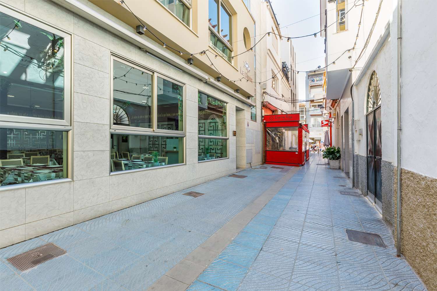 Appartement avec grande terrasse dans le centre de Torre del Mar, deux chambres, deux salles de bain