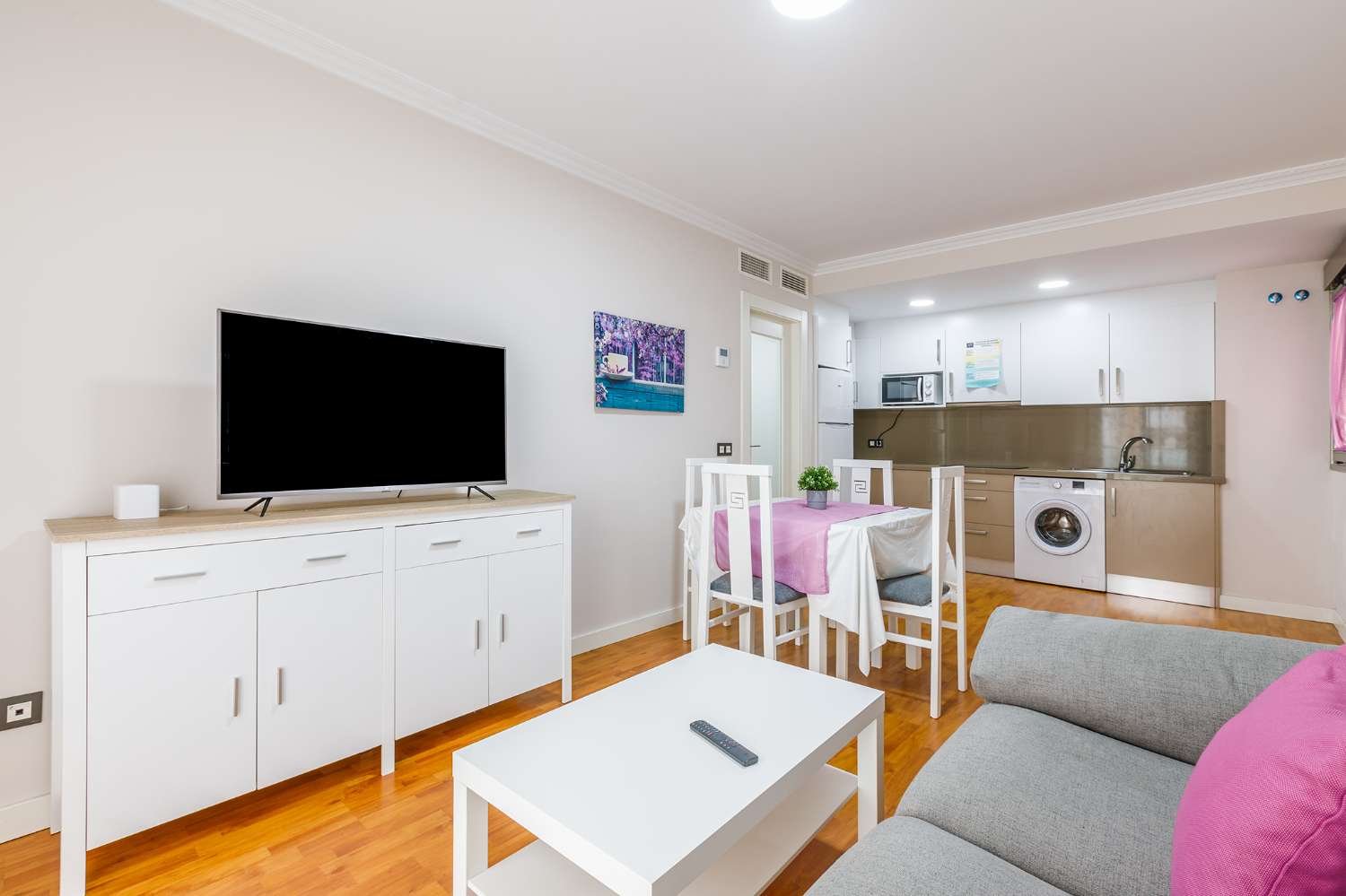 Appartement avec grande terrasse dans le centre de Torre del Mar, deux chambres, deux salles de bain