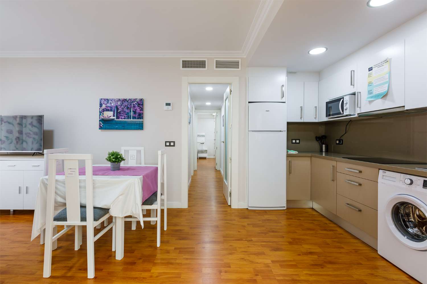 Appartement avec grande terrasse dans le centre de Torre del Mar, deux chambres, deux salles de bain