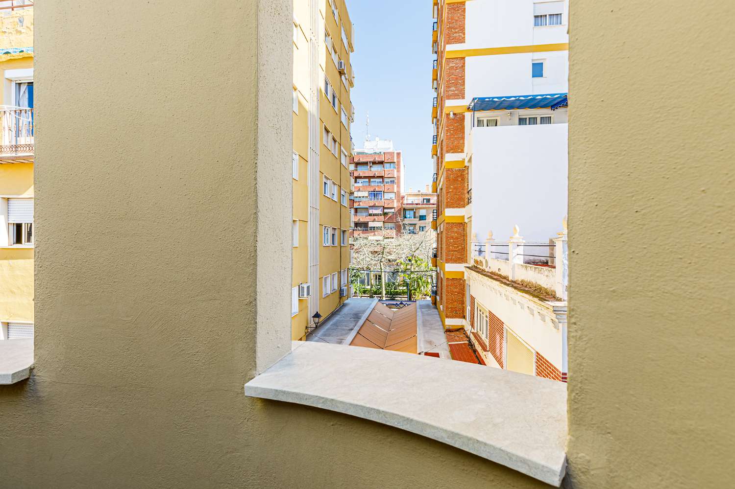 Torre del Mar lägenhet i centrum, med stor terrass, två sovrum och två badrum