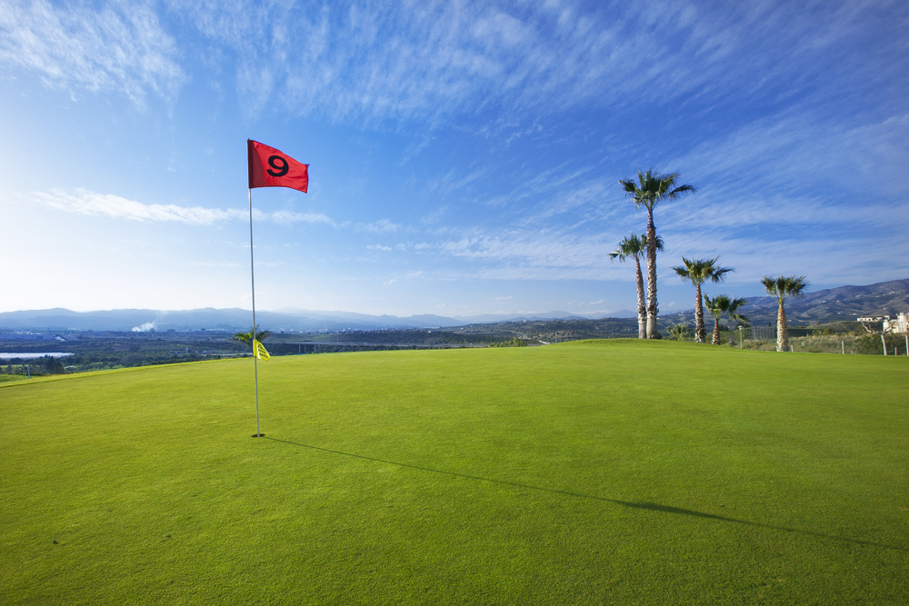 Parhus med privat pool till salu vid foten av golfbanan, Caleta de Vélez, Costa del sol, Málaga