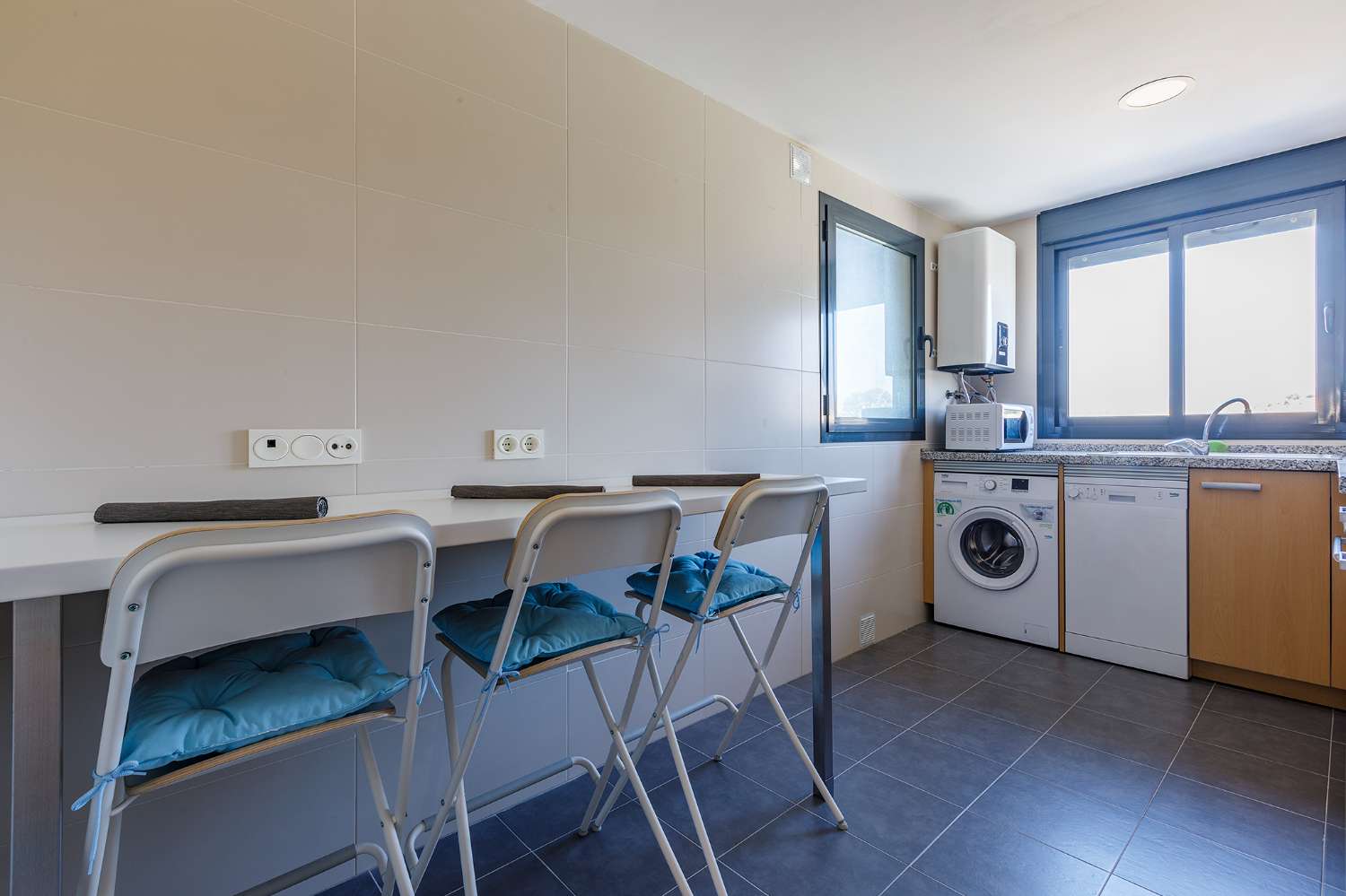 Apartment mit zwei Schlafzimmern in der neuen Gegend von Torre del Mar, mit Parkplatz, WLAN und Gemeinschaftspool