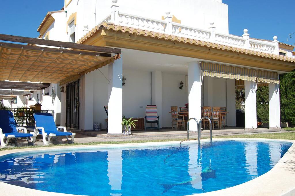 Maison jumelée avec piscine privée et d&#39;excellentes vues