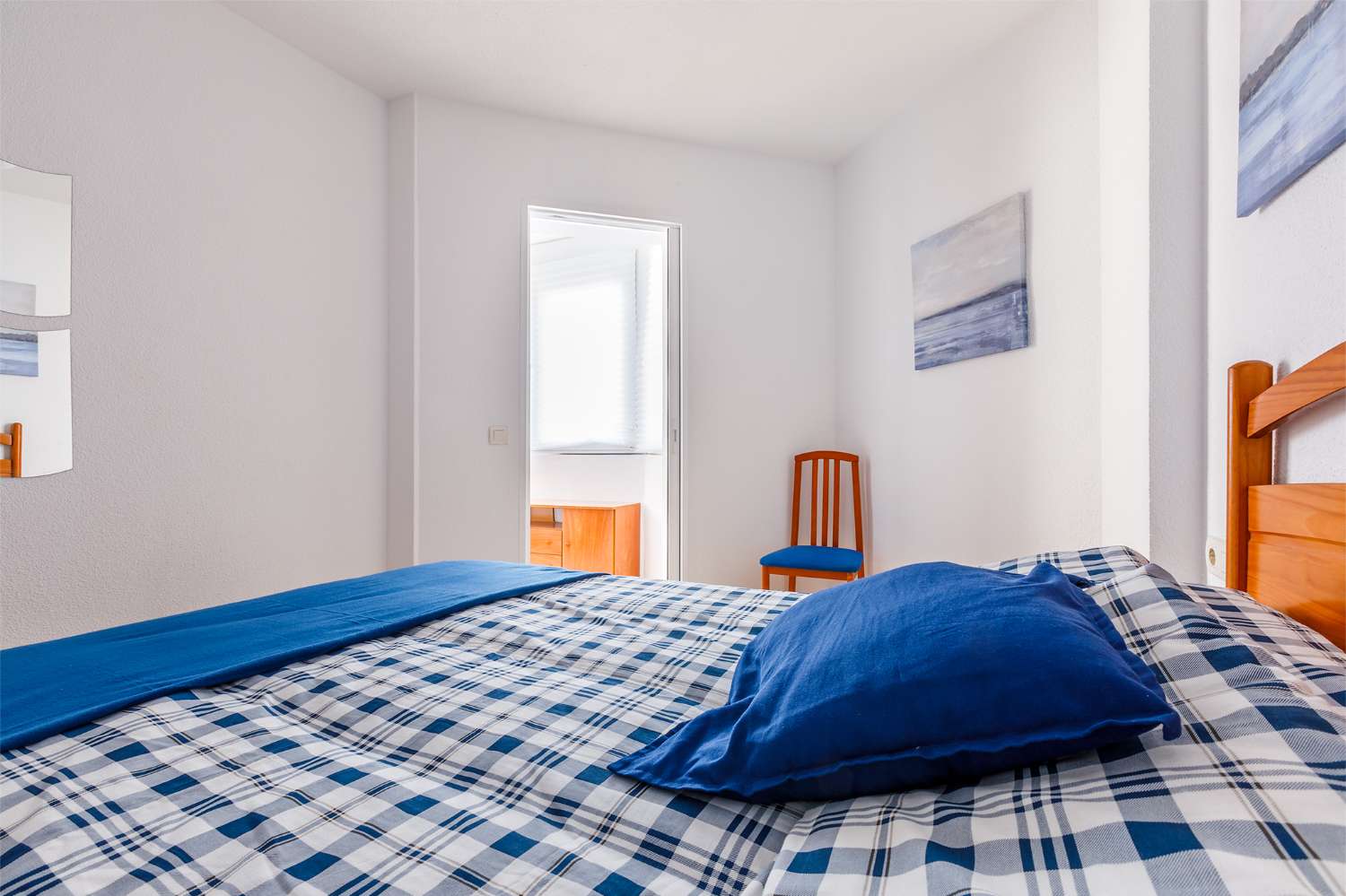 Appartement de deux chambres et deux salles de bains dans le centre de Torre del Mar, avec piscine commune