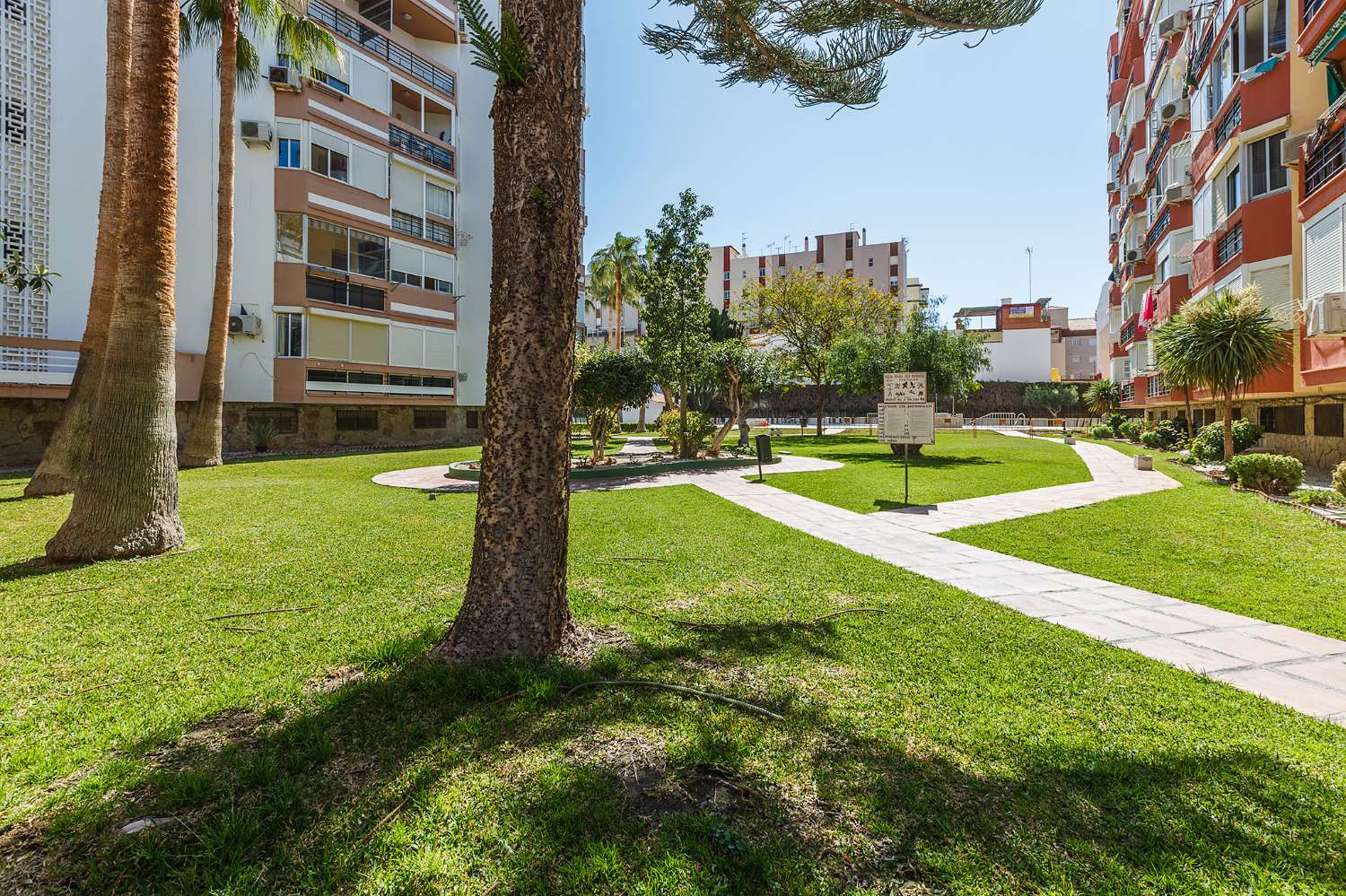 Två sovrum, två badrum lägenhet i centrum av Torre del Mar, med gemensam pool