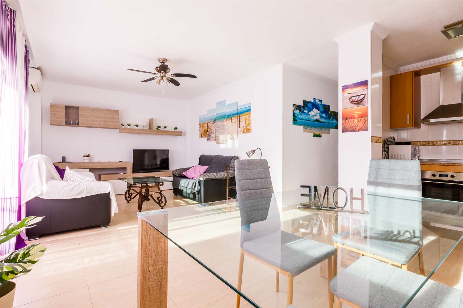 Two bedroom, two bathroom apartment in the center of Torre del Mar, with communal pool