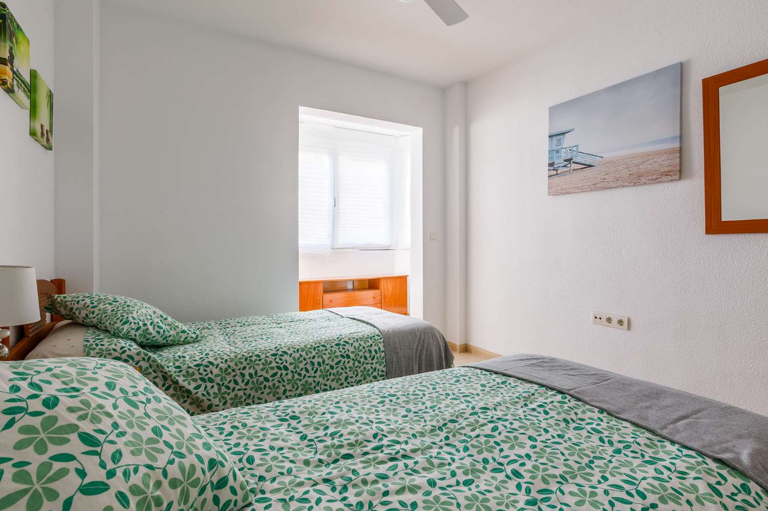 Apartment mit zwei Schlafzimmern und zwei Bädern im Zentrum von Torre del Mar mit Gemeinschaftspool