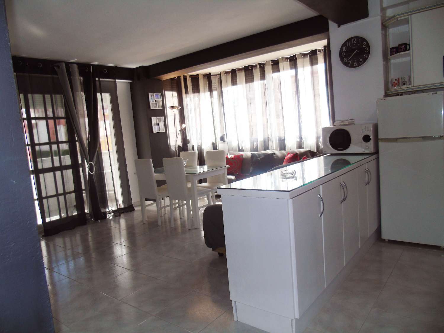 1 bedroom apartment in the center of Torre del Mar, with communal pool