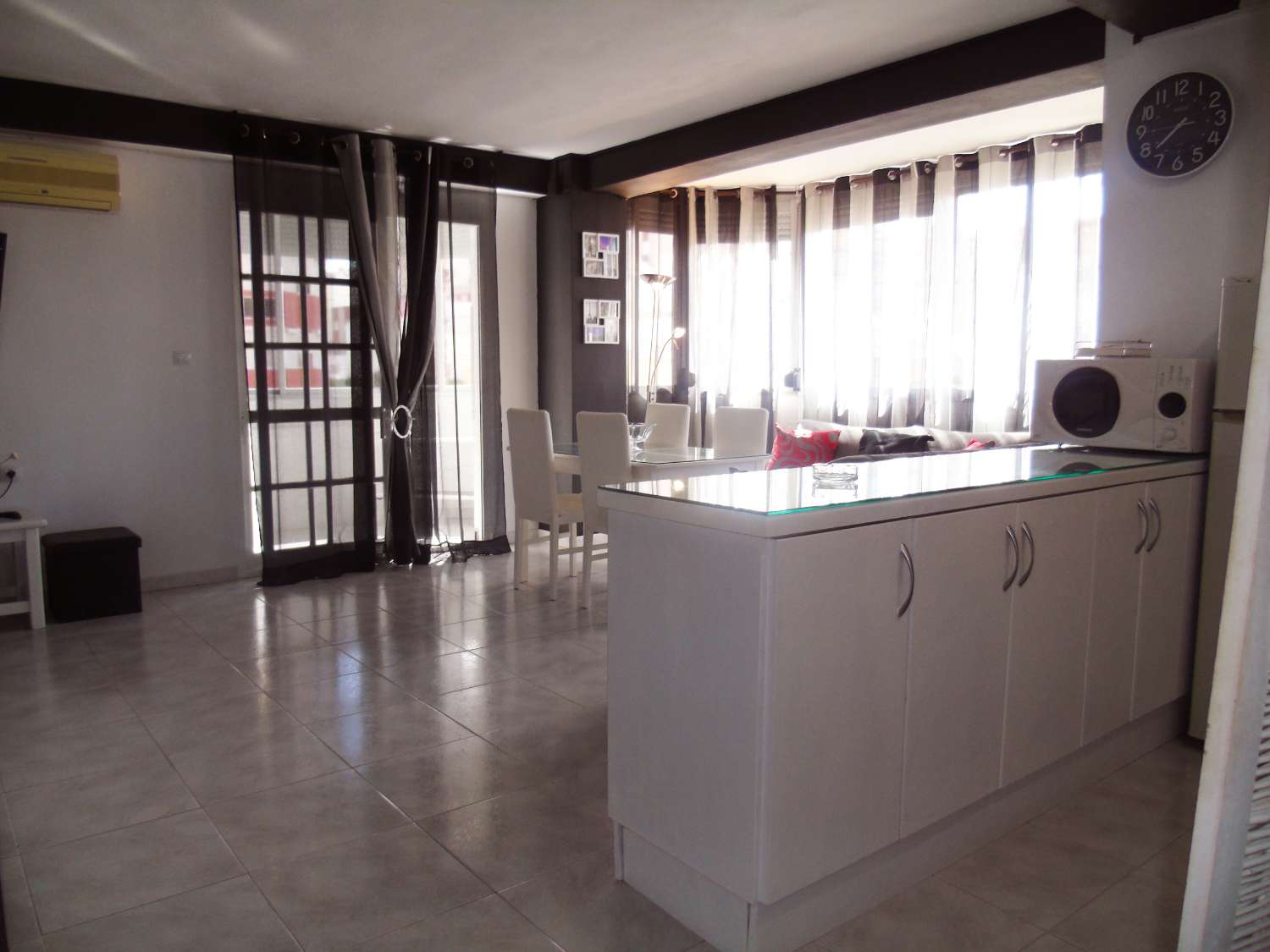 1 bedroom apartment in the center of Torre del Mar, with communal pool