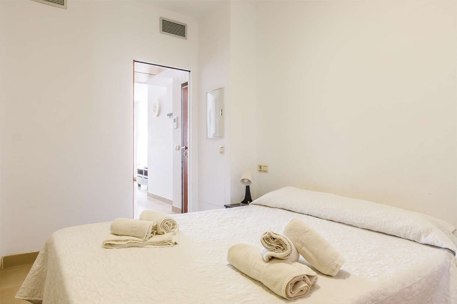 Lägenhet med ett sovrum, första raden i småbåtshamnen i La Caleta