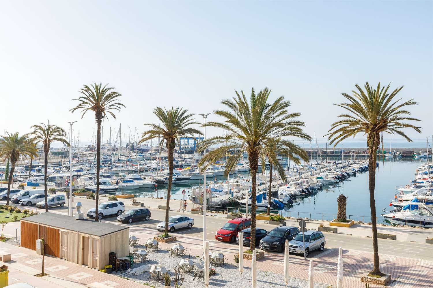 One bedroom apartment, first line of the marina of La Caleta