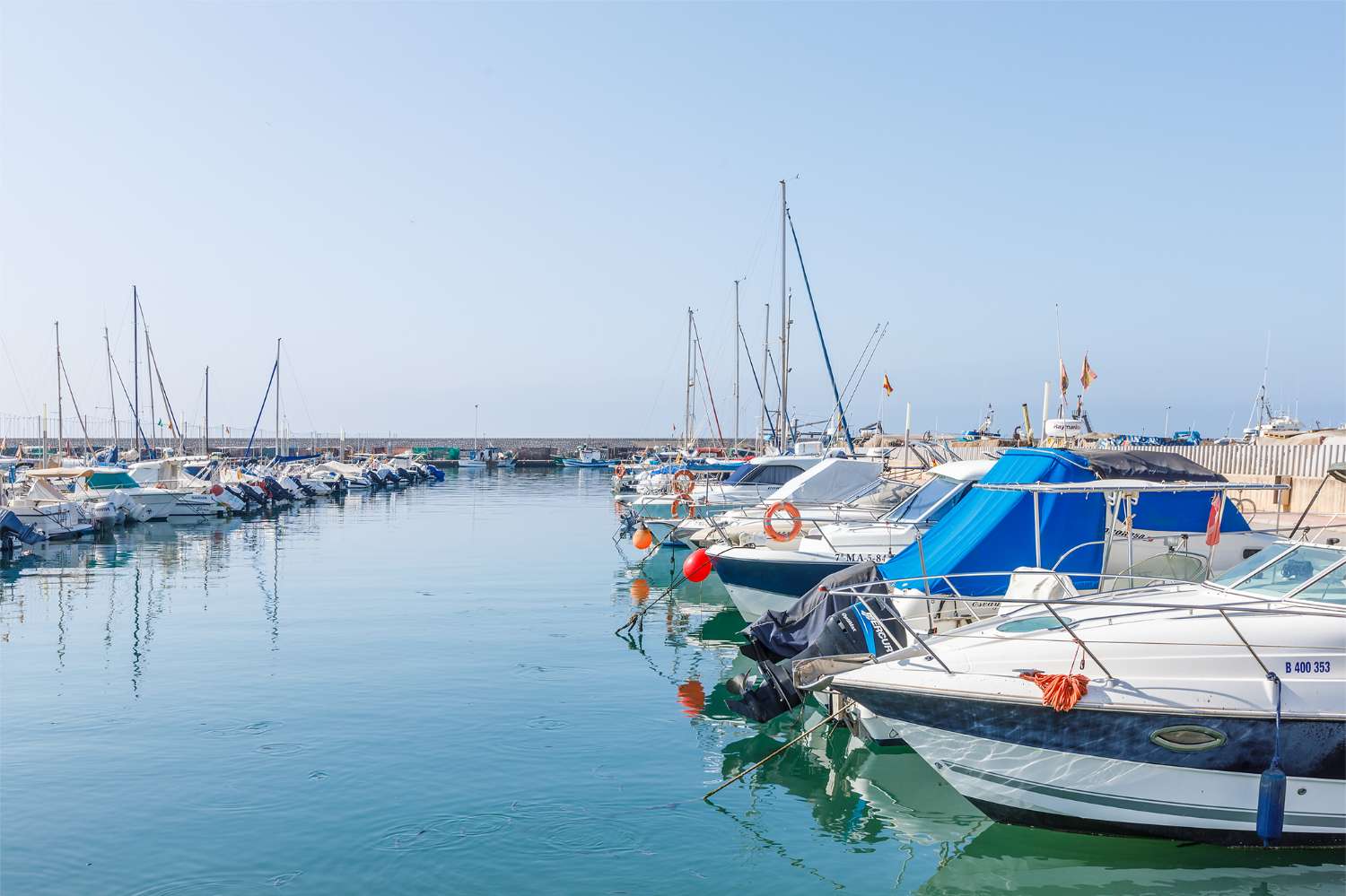 Penthouse d&#39;une chambre avec terrasse et vue sur la marina de La Caleta et la mer