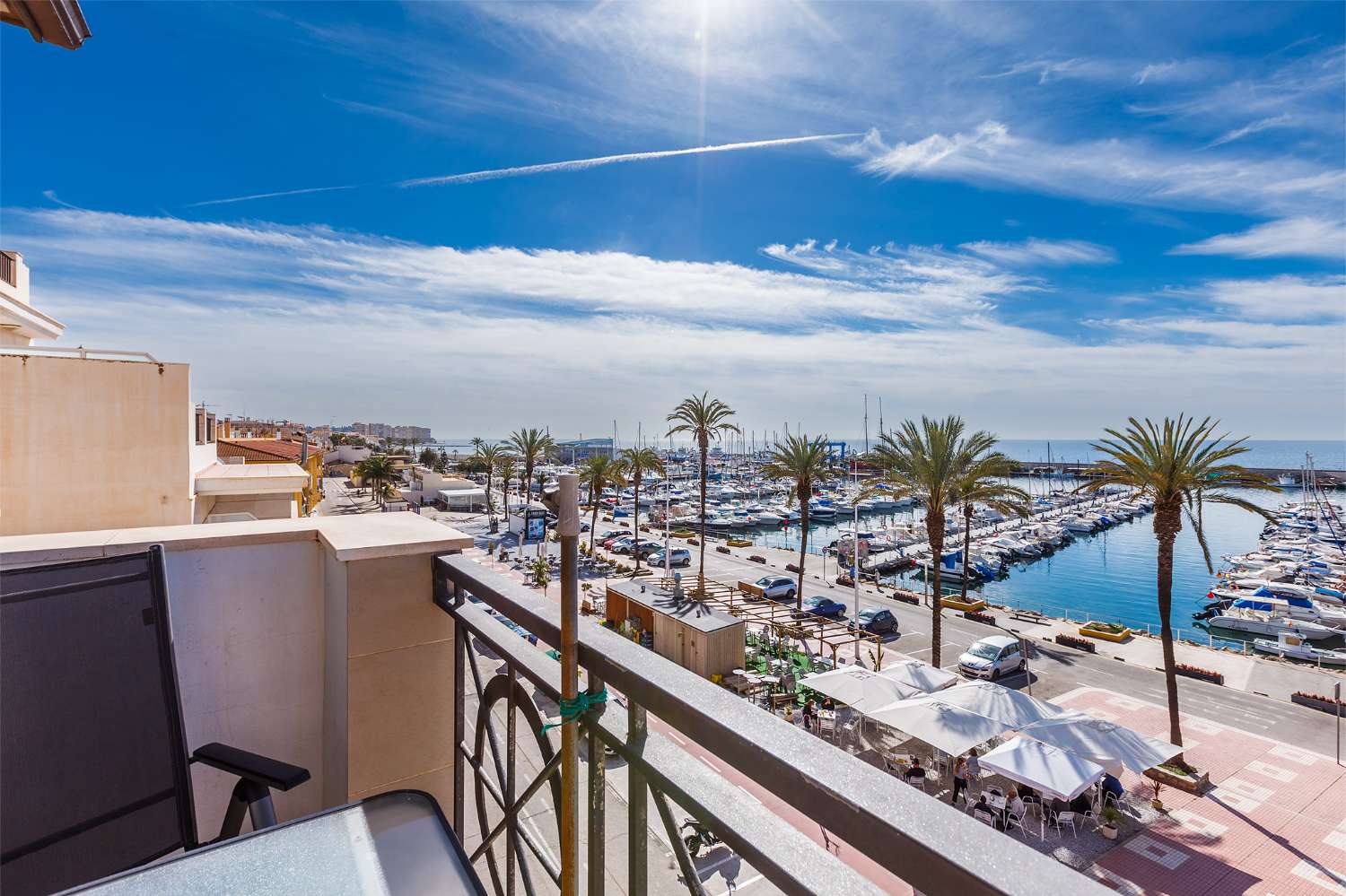 Penthouse mit einem Schlafzimmer, Terrasse und Blick auf den Yachthafen von La Caleta und das Meer