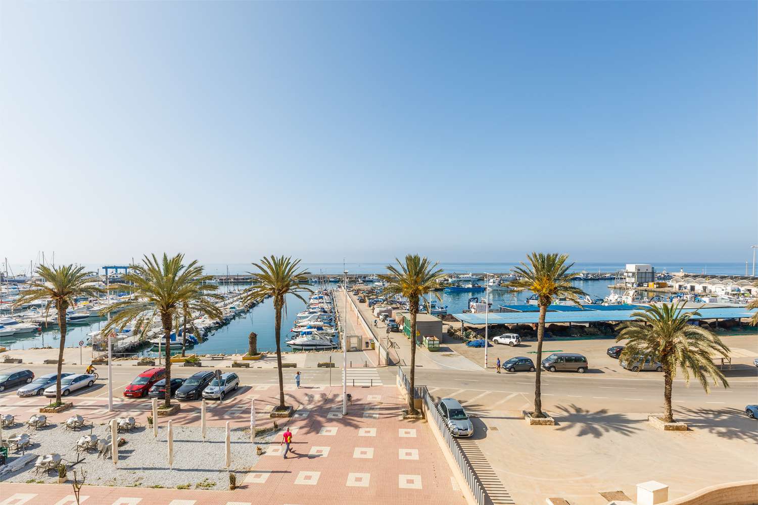 Penthouse d&#39;une chambre avec terrasse et vue sur la marina de La Caleta et la mer