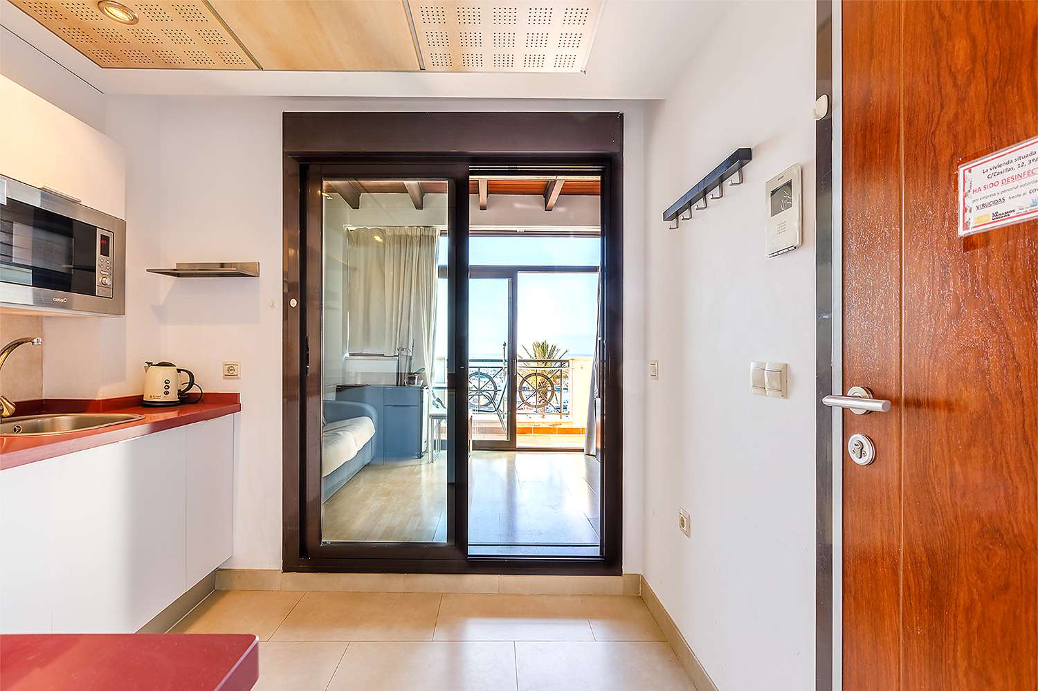 Penthouse d&#39;une chambre avec terrasse et vue sur la marina de La Caleta et la mer