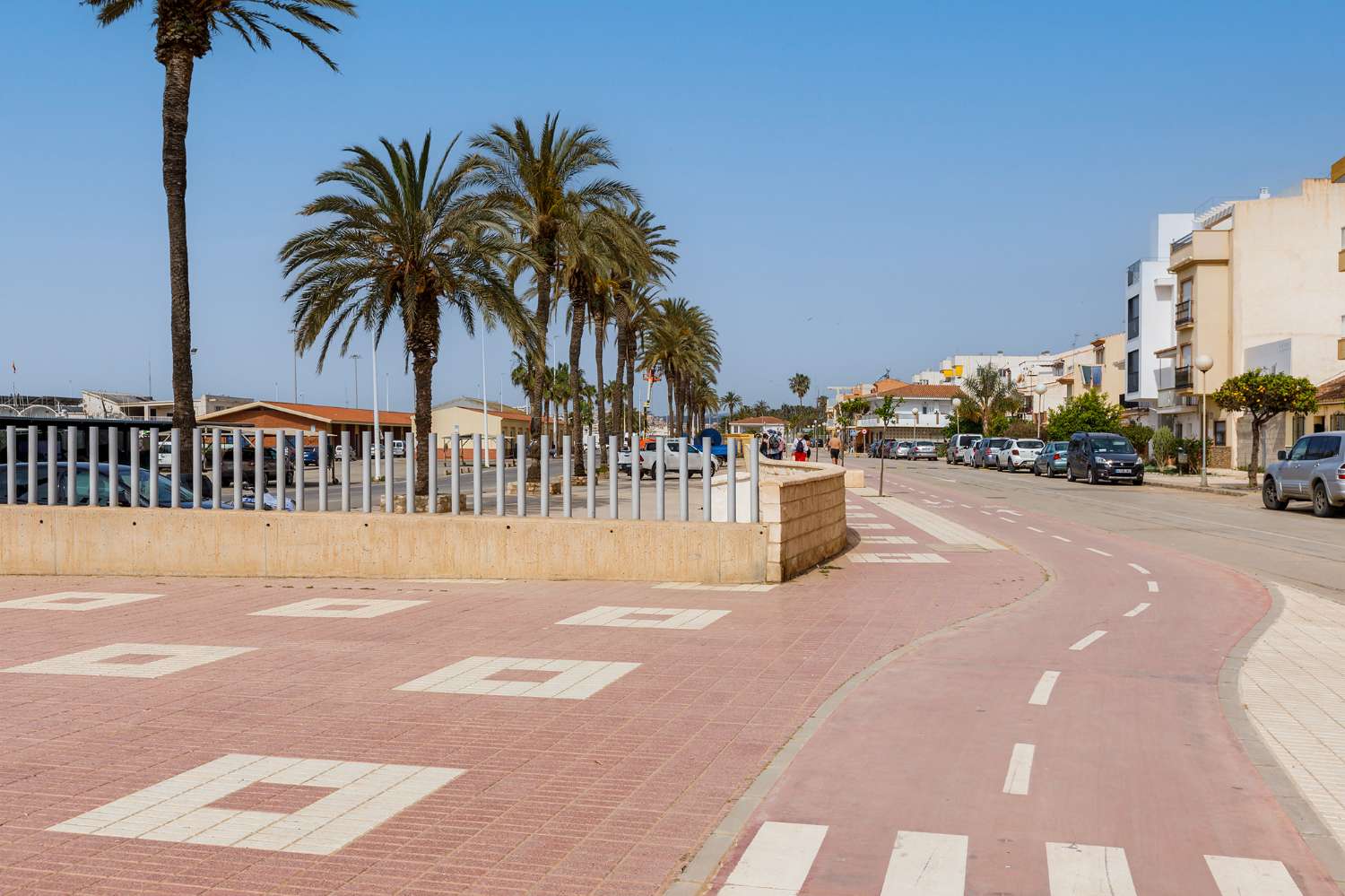 Penthouse d&#39;une chambre avec terrasse et vue sur la marina de La Caleta et la mer