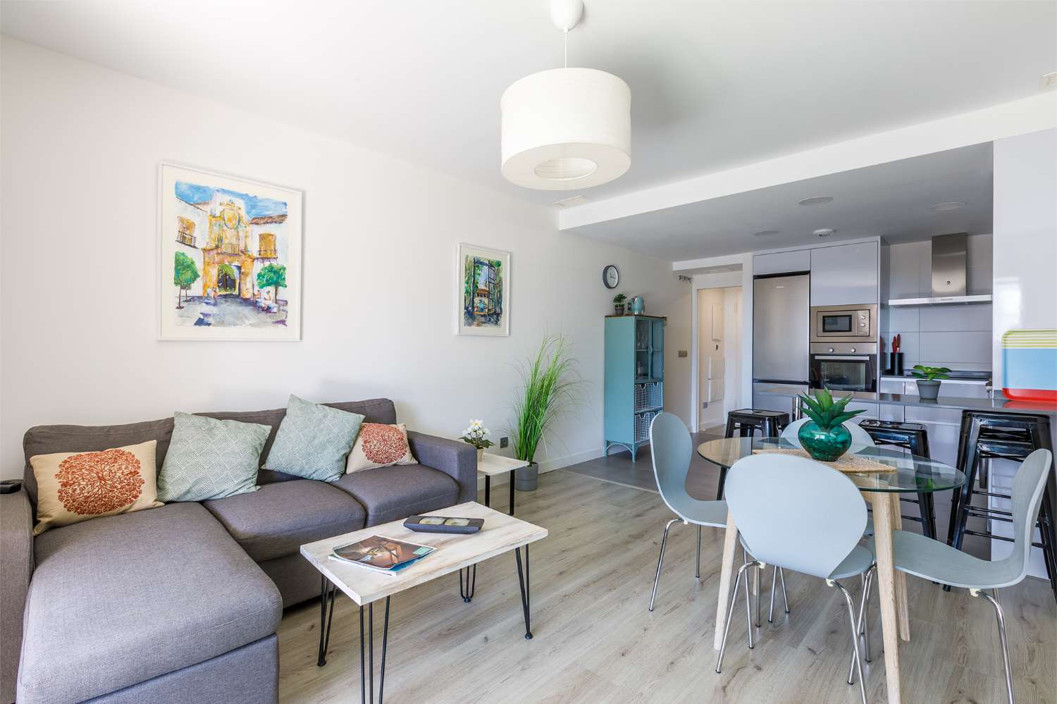 Apartamento tres dormitorios, cerca del mar, para invierno