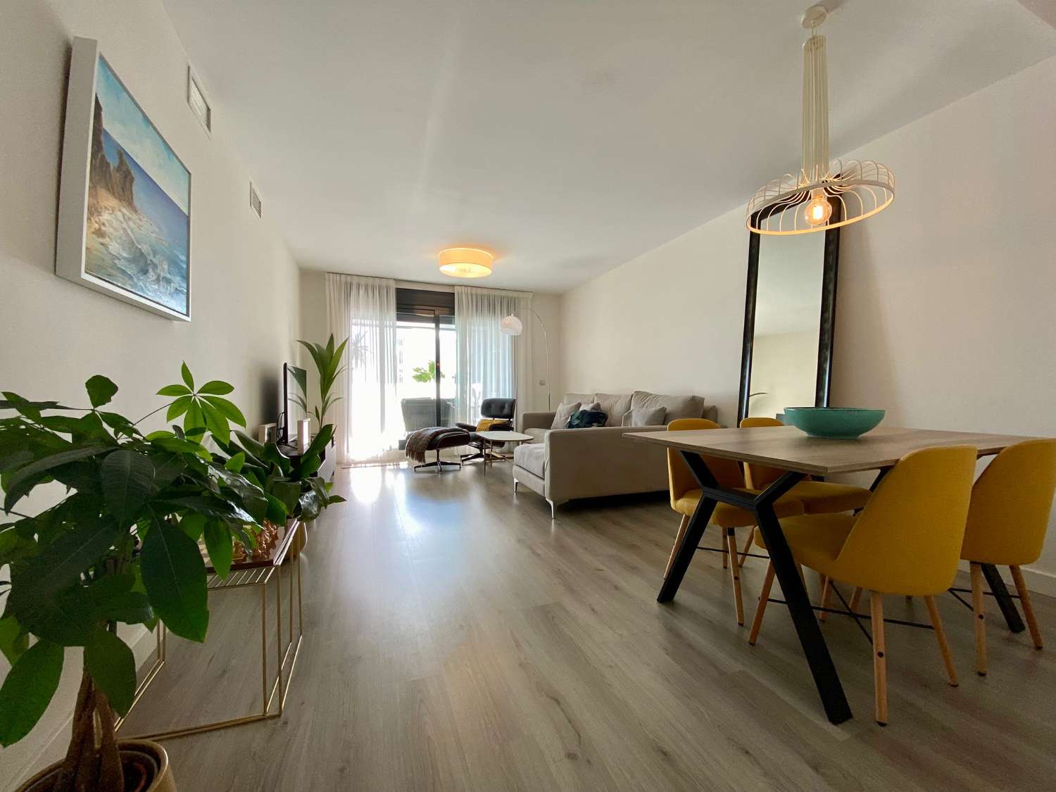 Apartment mit zwei Schlafzimmern, Terrasse und Gemeinschaftspool neben dem Strand von Puerto de la Caleta, verfügbar für den Winter