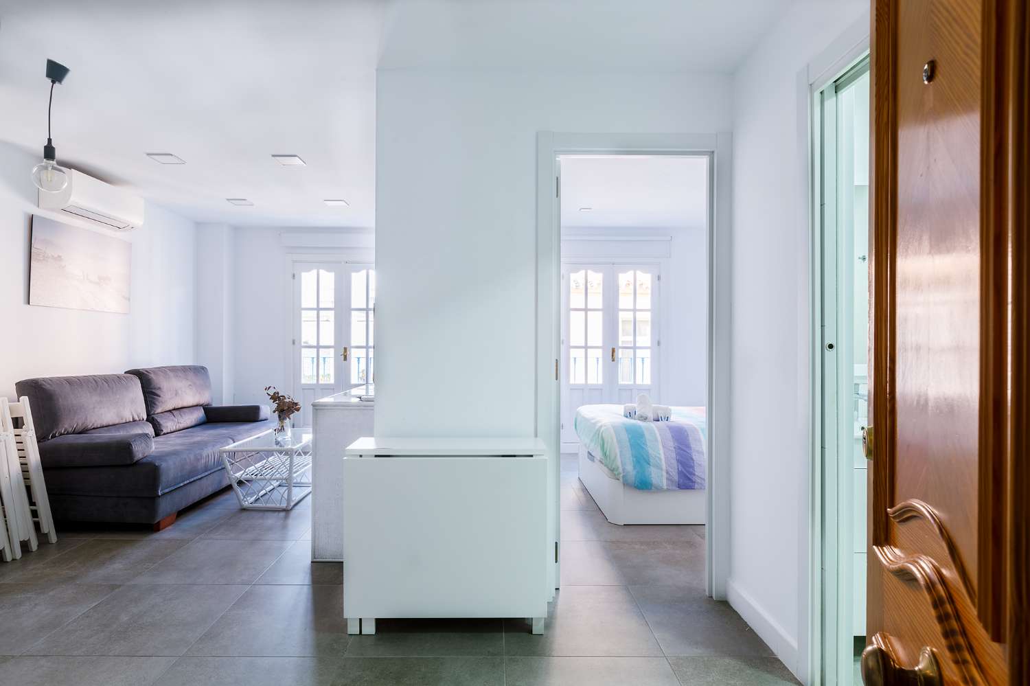 Apartment mit zwei Schlafzimmern im Zentrum von Torre del Mar, verfügbar für den Winter
