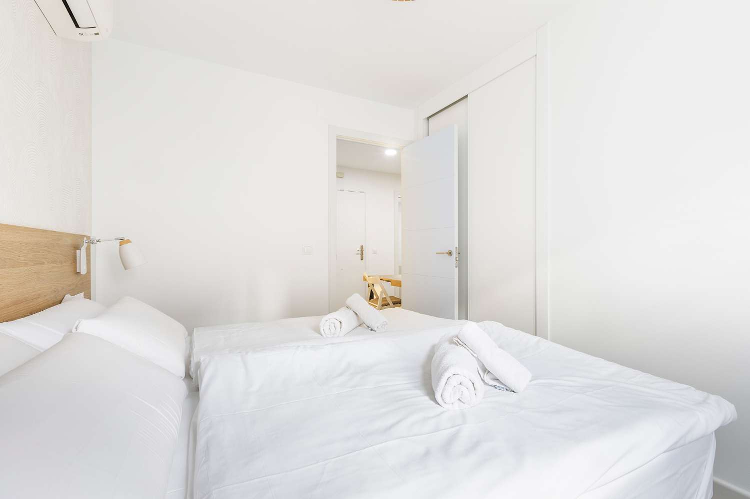 Two bedroom apartment in the center of Torre del Mar, available for winter