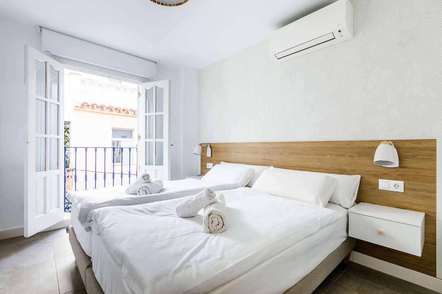 Two bedroom apartment in the center of Torre del Mar, available for winter