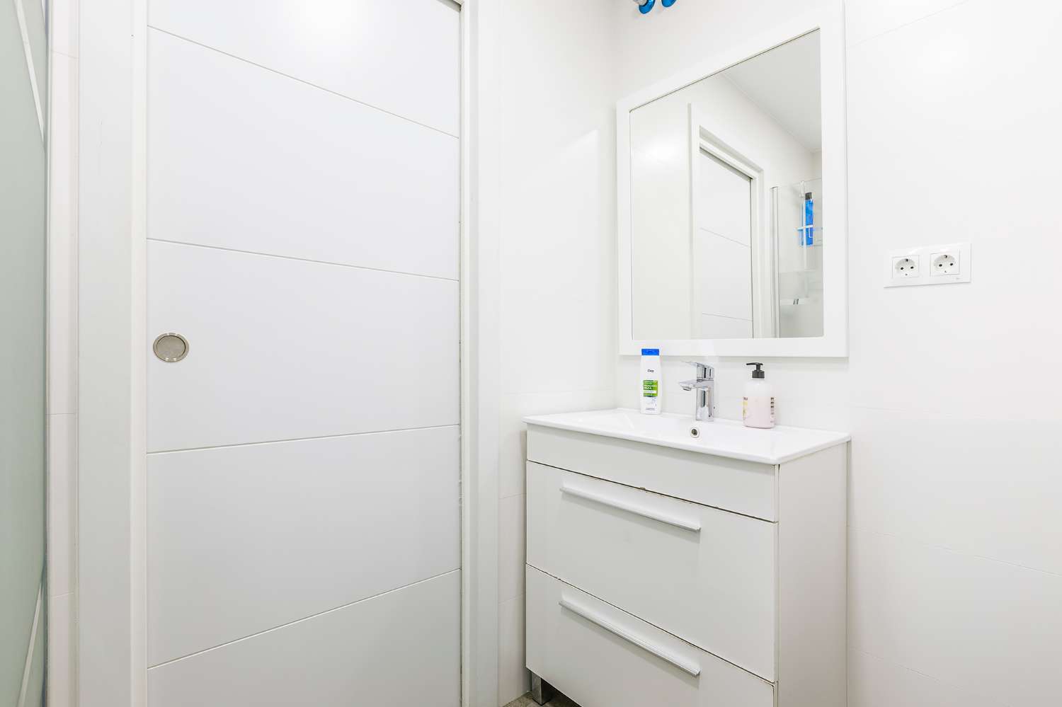 Two bedroom apartment in the center of Torre del Mar, available for winter