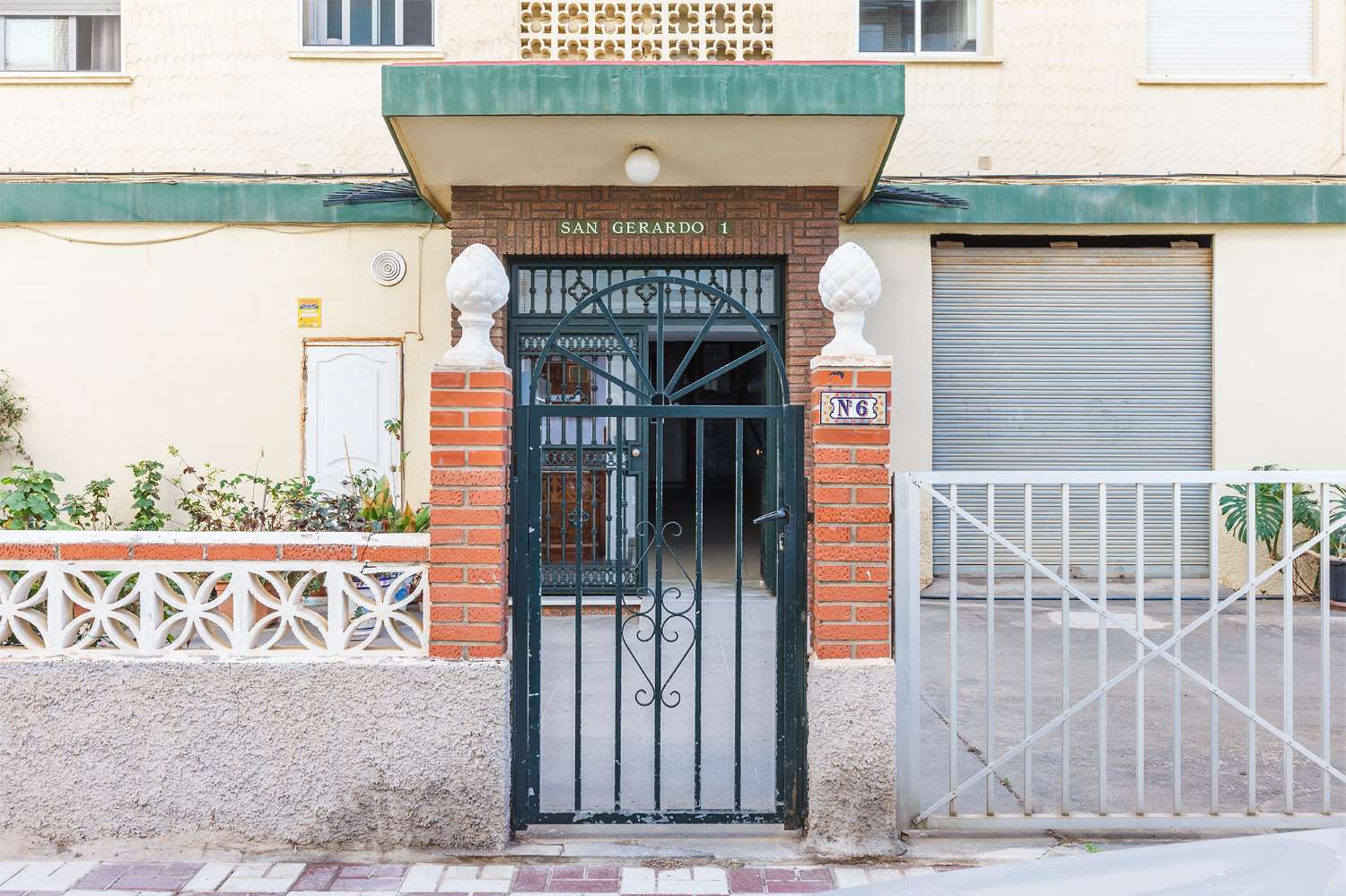 Two-bedroom apartment on the beachfront in the center of Torre del Mar, for winter