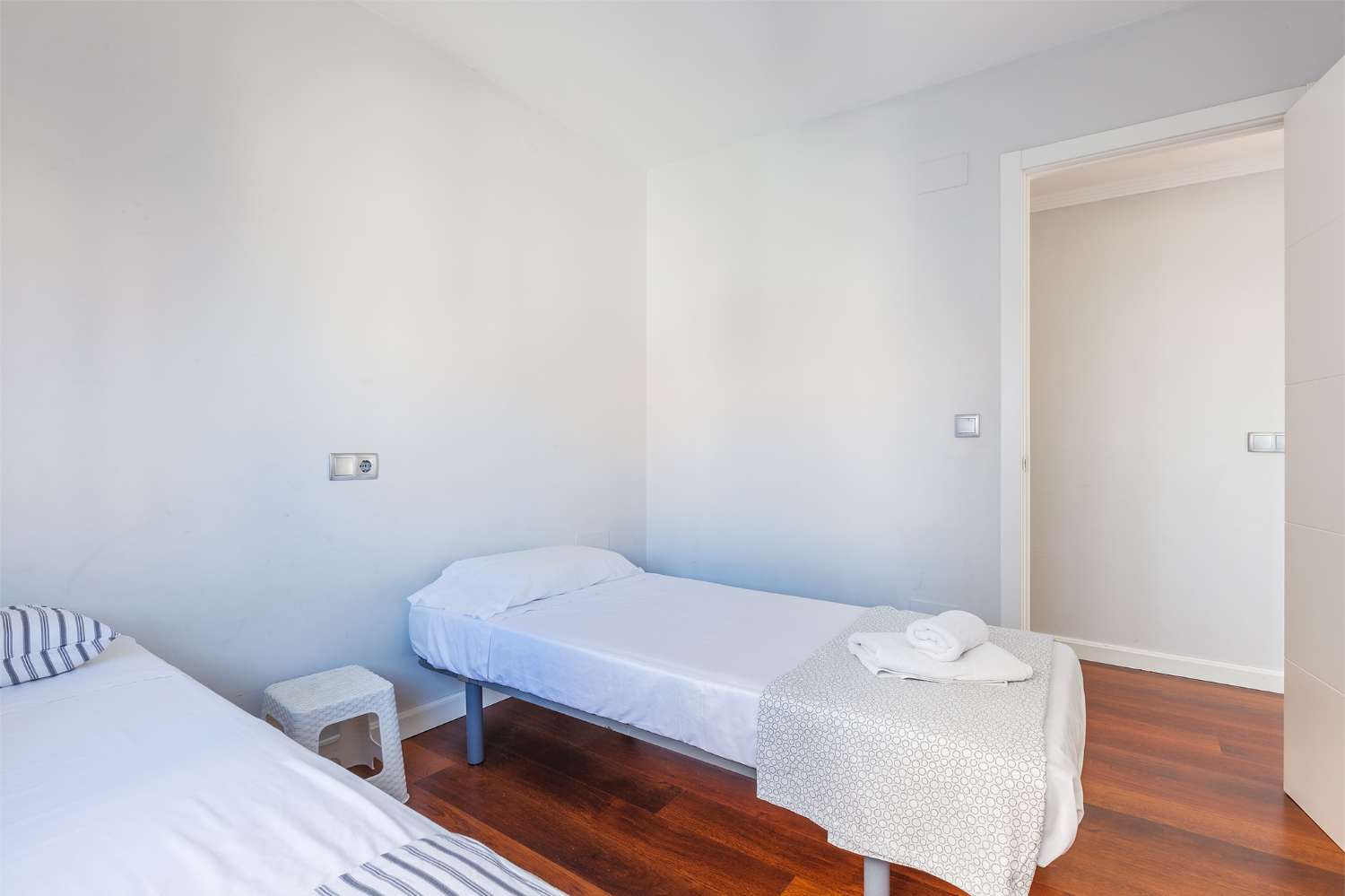Apartamento dos dormitorios primera linea de playa centro de Torre del Mar, para invierno