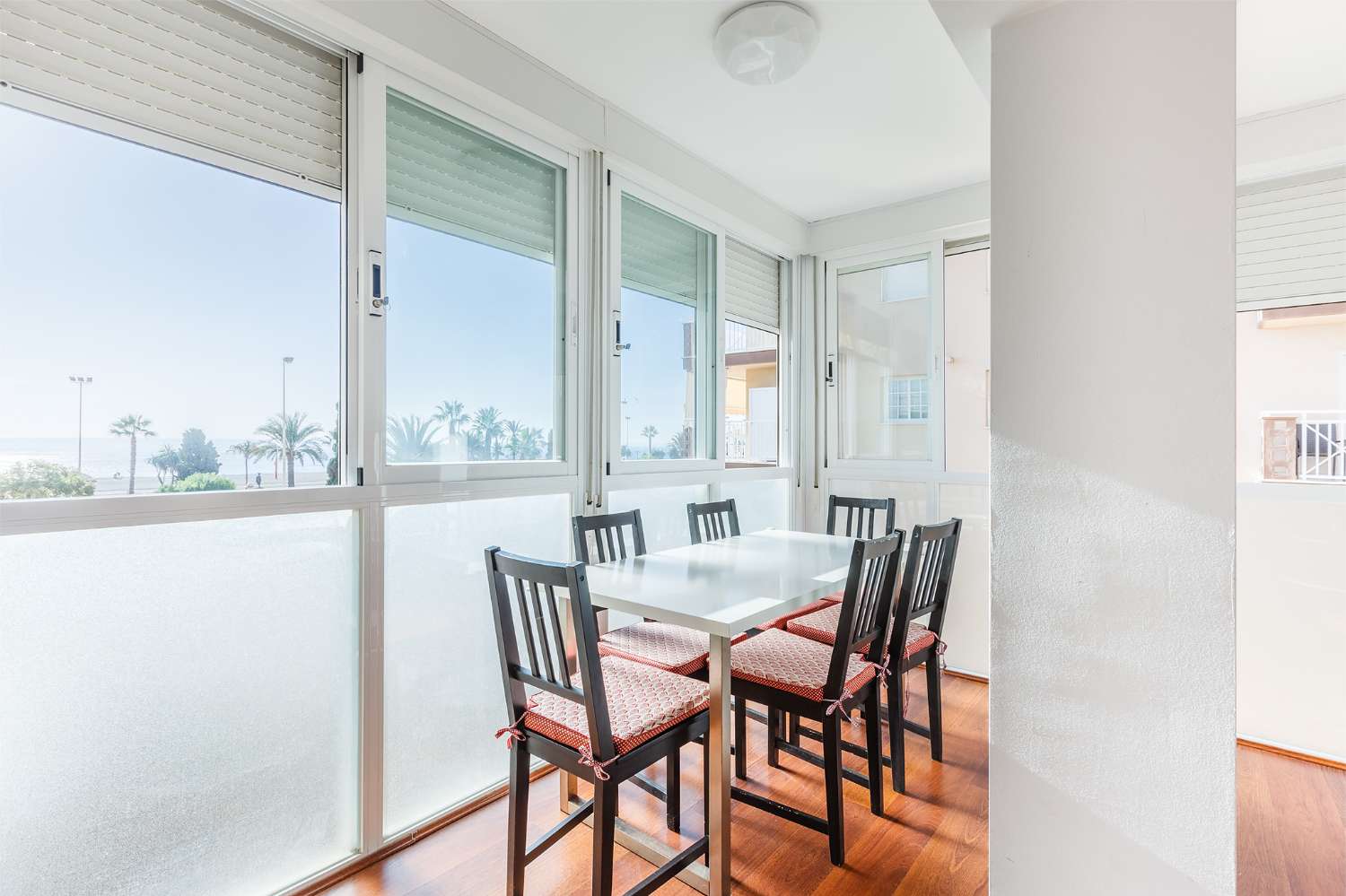 Apartment mit zwei Schlafzimmern direkt am Strand im Zentrum von Torre del Mar für den Winter