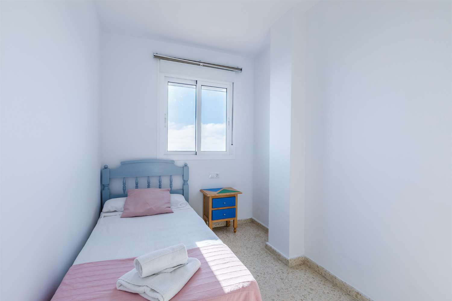 Apartamento primer linea de playa, zona del Faro de Torre del Mar, para invierno