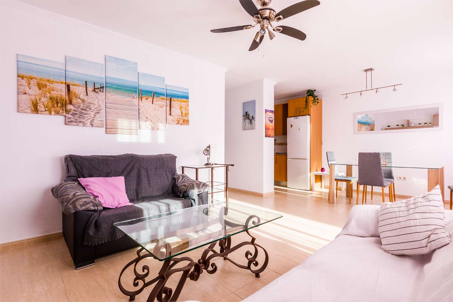 Apartment with two bedrooms, two bathrooms in the center of Torre del Mar, available in winter