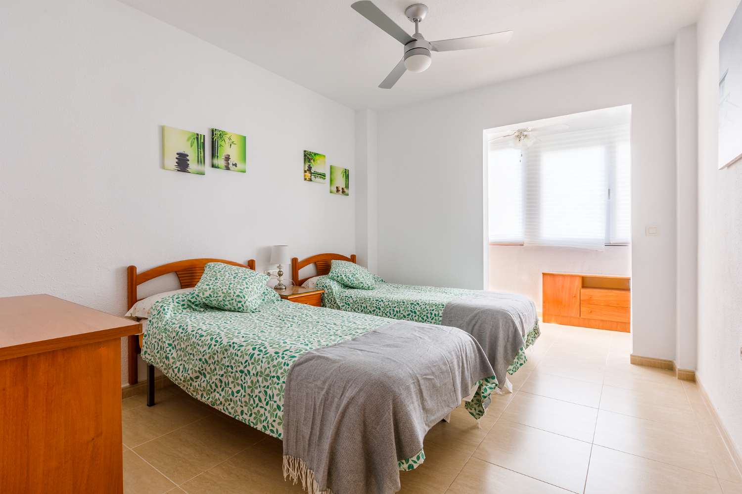 Appartement avec deux chambres, deux salles de bain au centre de Torre del Mar, disponible en hiver