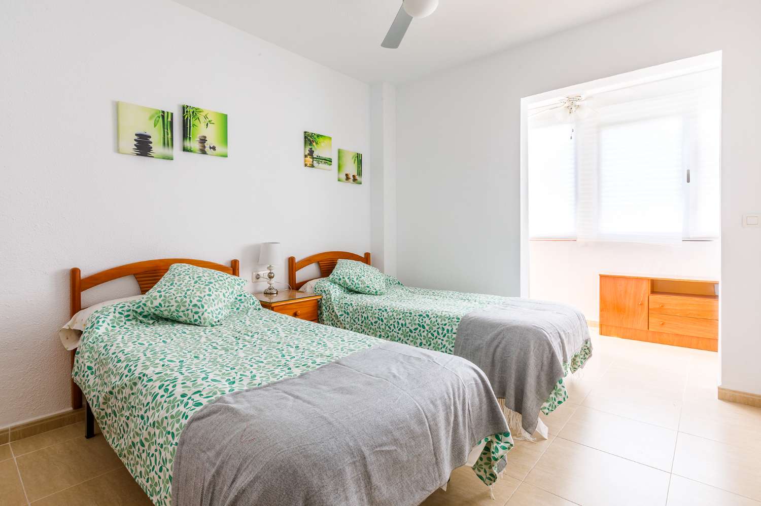 Appartement avec deux chambres, deux salles de bain au centre de Torre del Mar, disponible en hiver