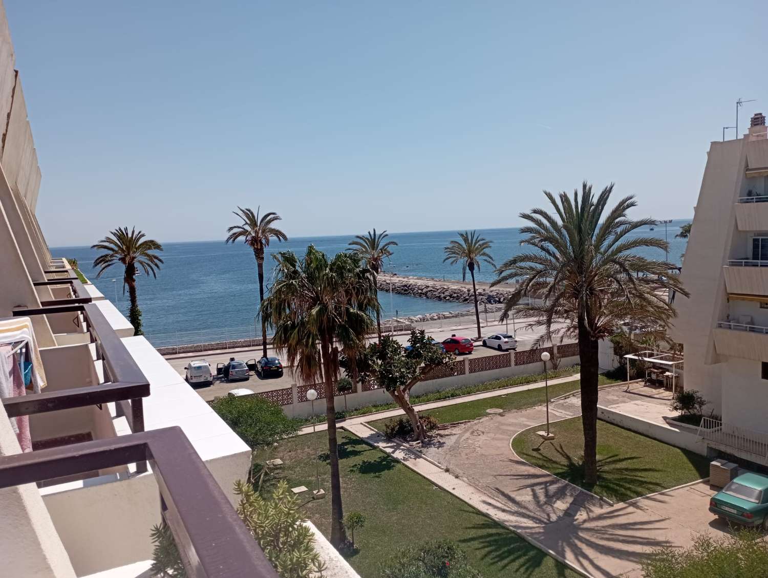 Lägenhet vid stranden, med havsutsikt, terrass och grill, för vintersäsongen