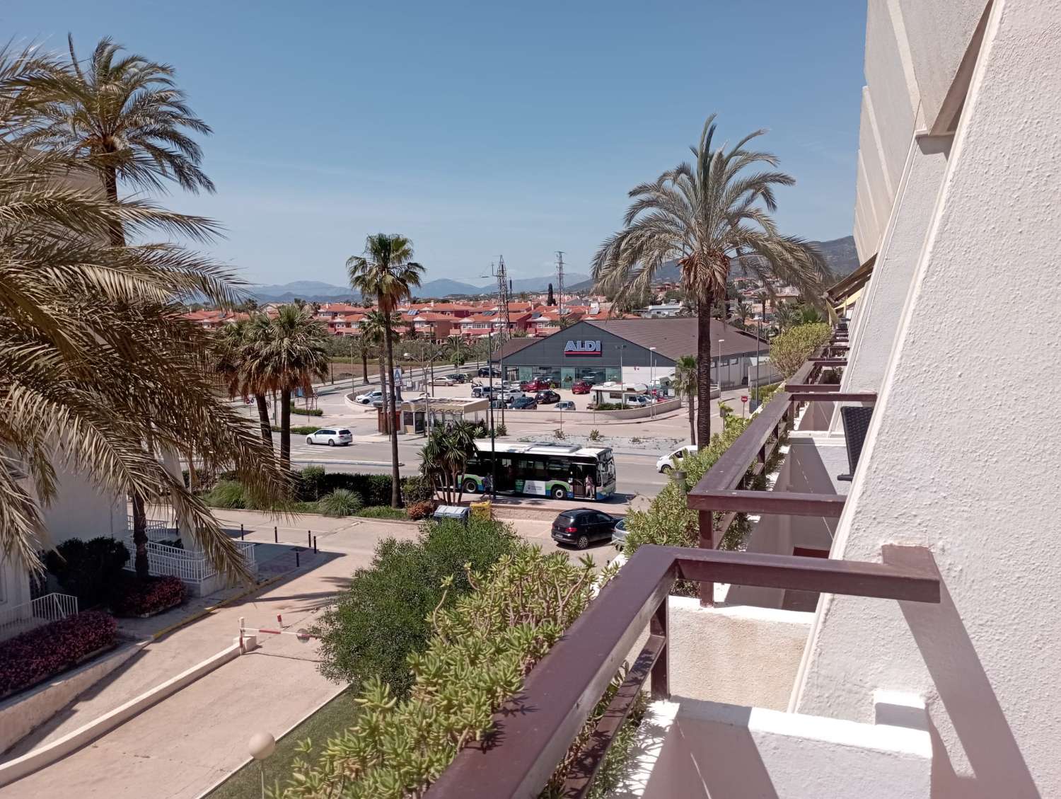 Appartement en bord de mer, avec vue sur la mer, terrasse et barbecue, pour la saison d&#39;hiver