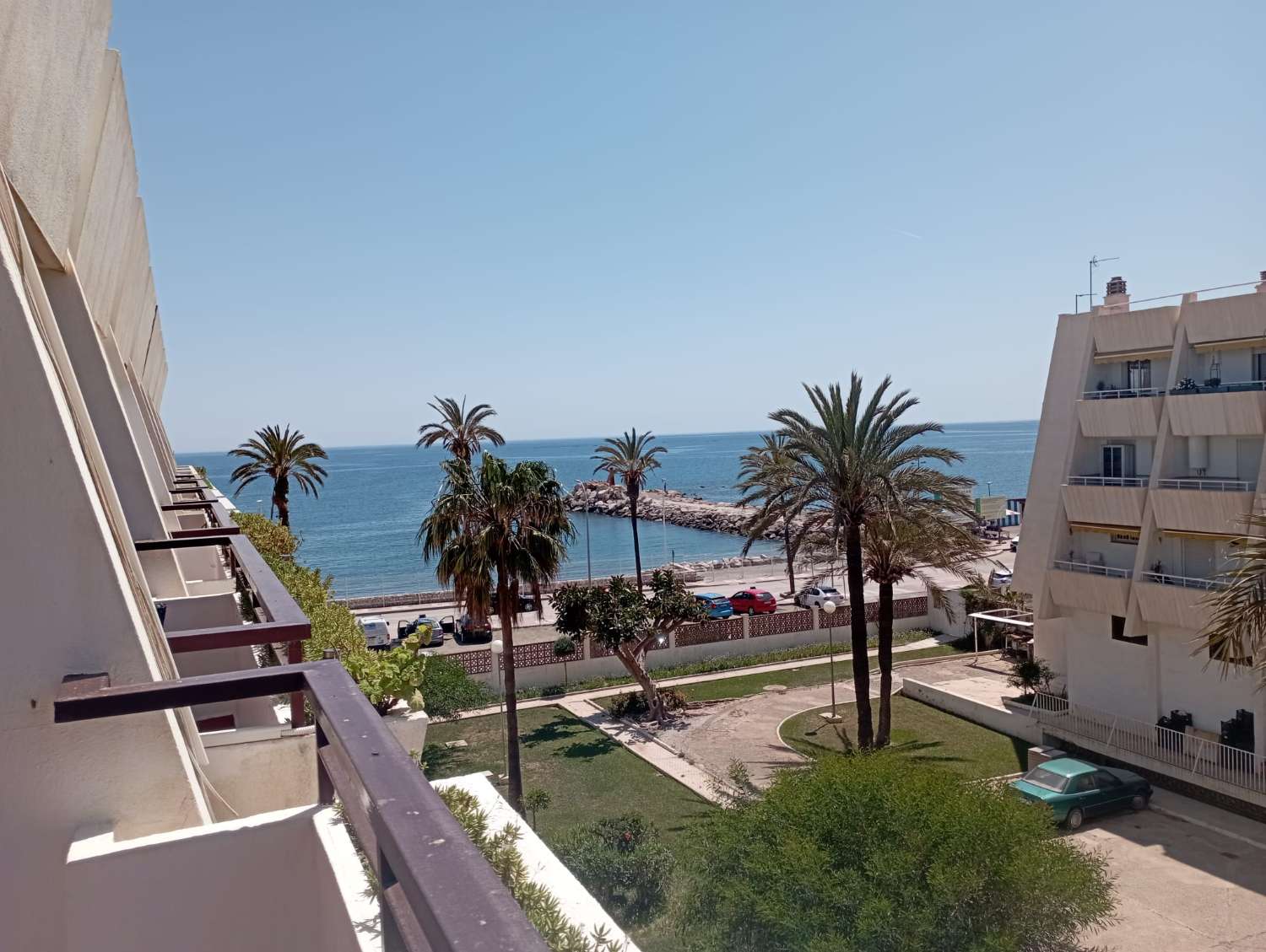 Apartamento primera línea de playa, con vista al Mar, terraza y barbacoa, para temporada de invierno