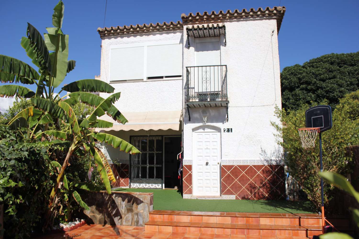 Magnificent Townhouse in Caleta for winter rental
