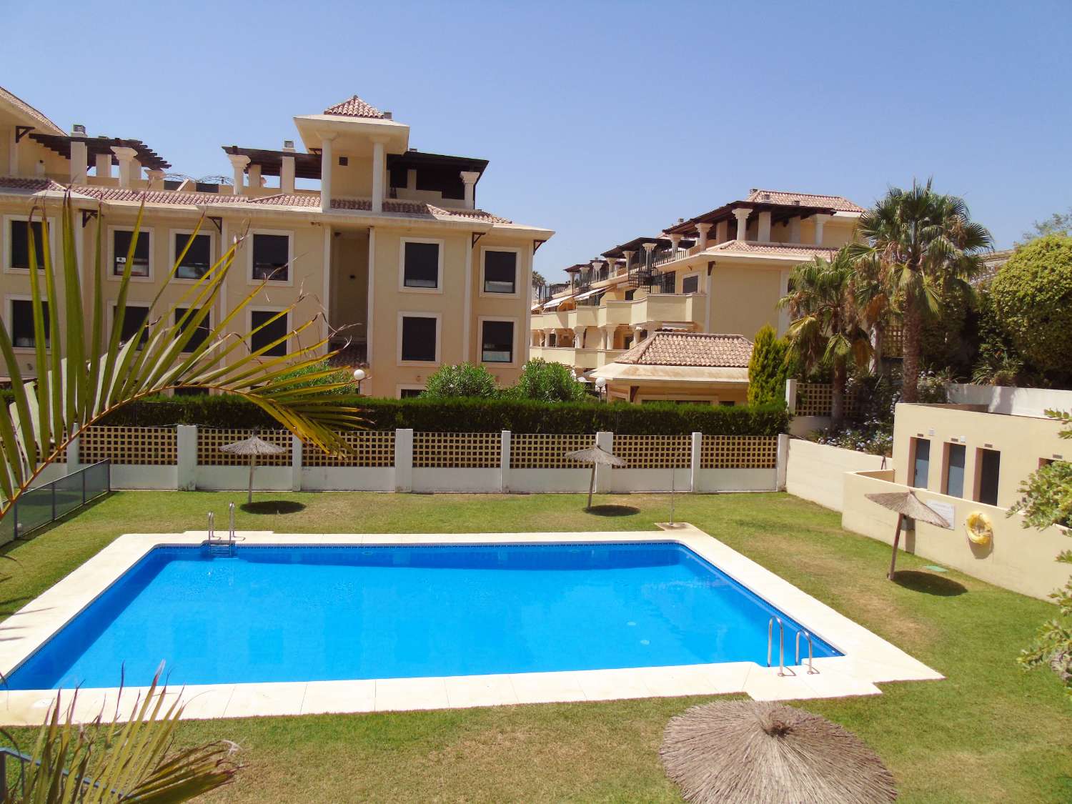 Apartment for holidays in Almayate